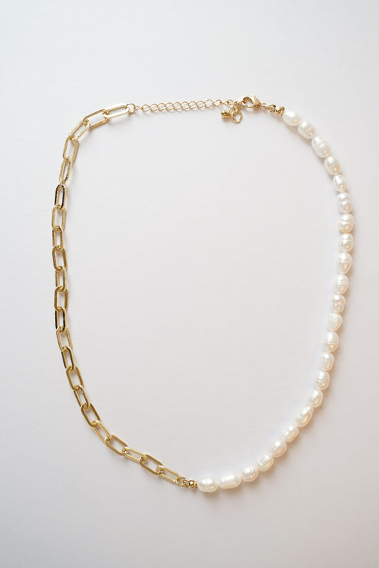 Perla necklace